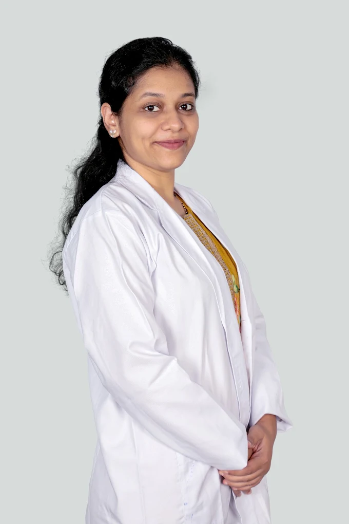 Dr. Tejashree Bakre - Gynecologist, Obstetrician and Laparoscopic Surgeon in Mulund, Mumbai